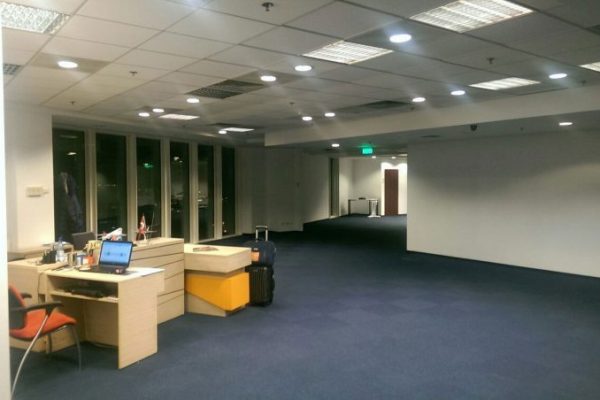 christian-tour-backoffice-office-design-by-deadline-construct-before