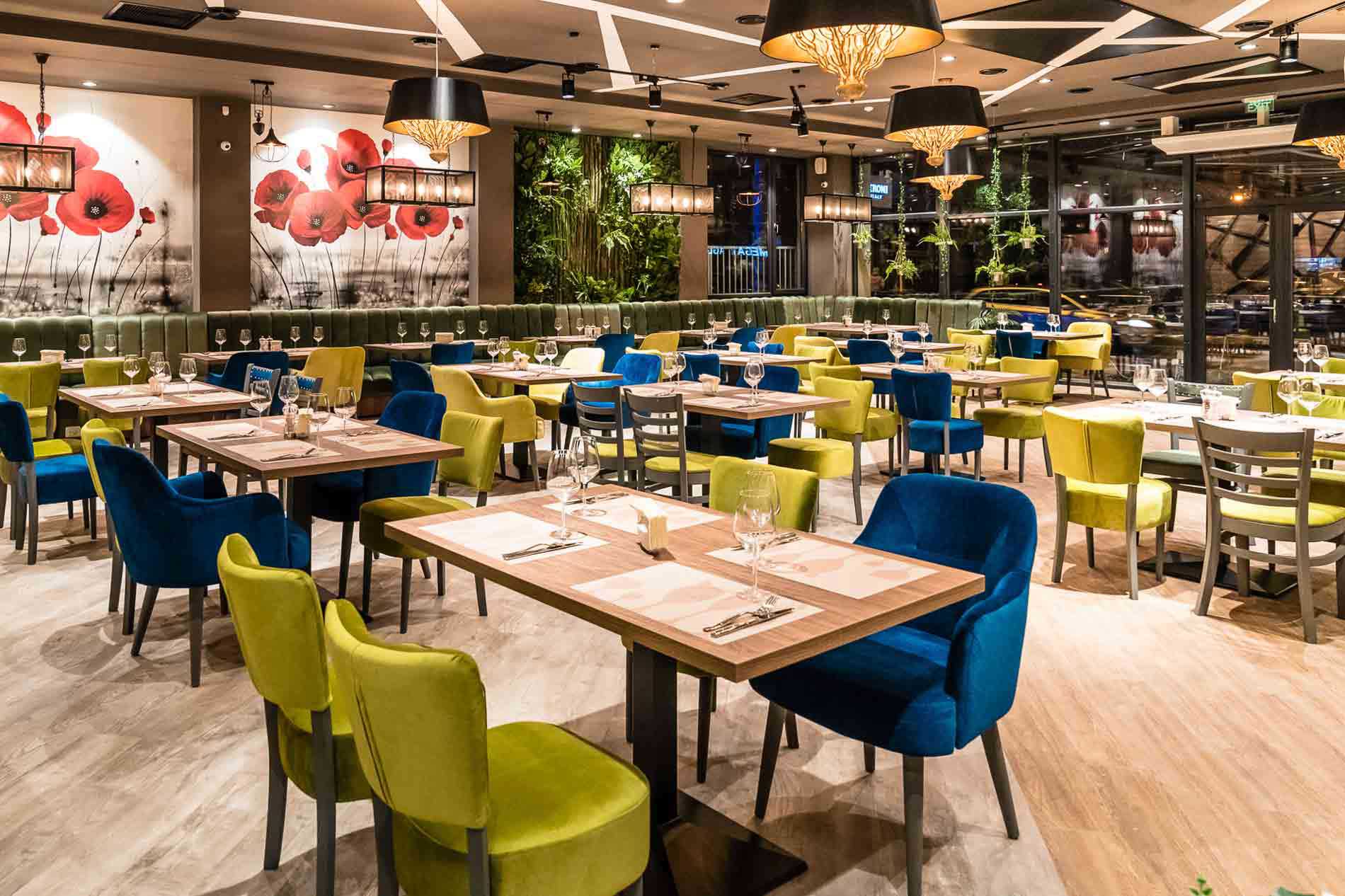Corvaris Terrace and Lounge - noul design interior